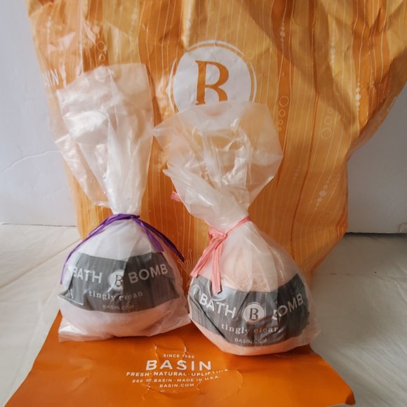 BASIN (Disney Springs) Two Bath Bombs - Picture 1 of 4